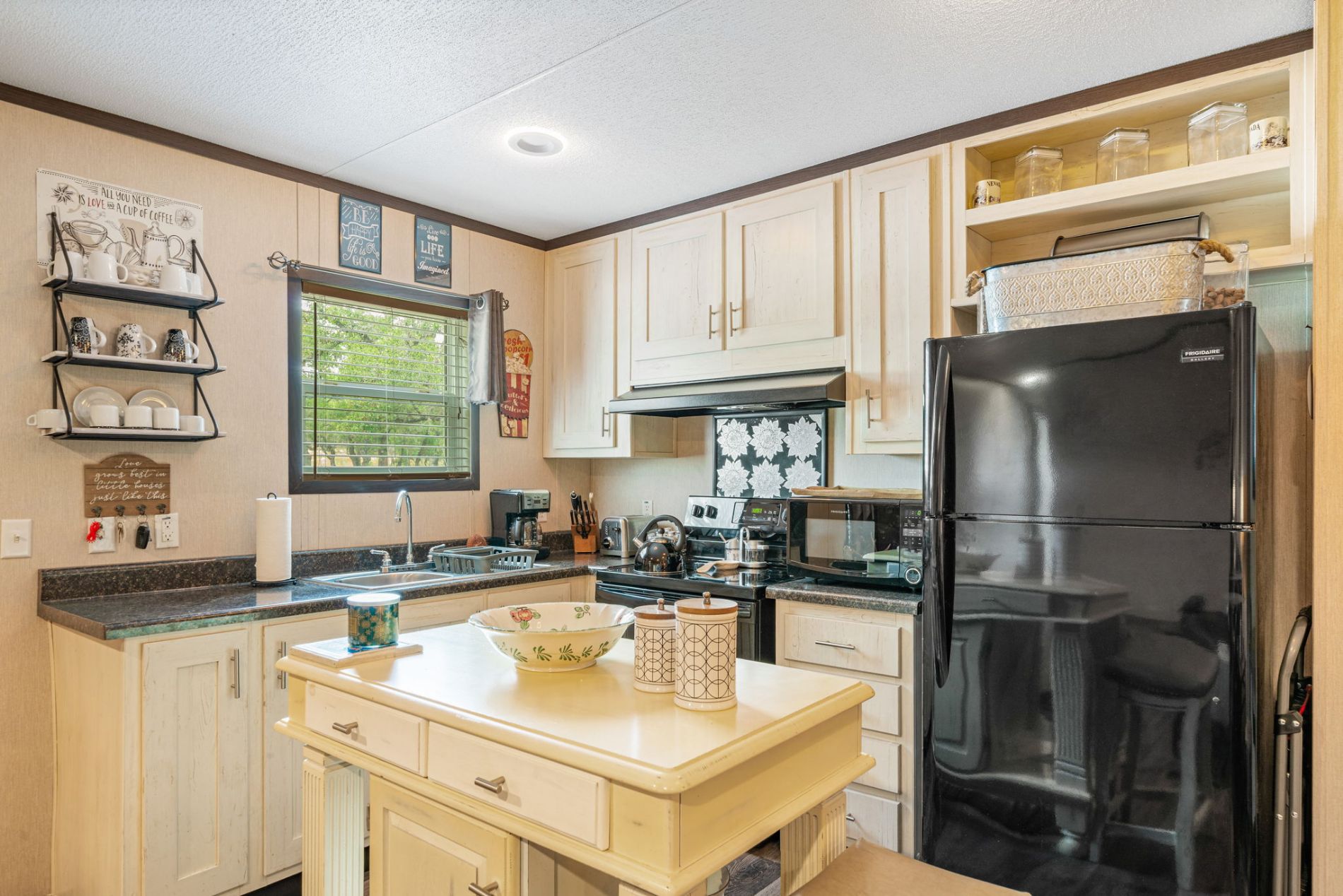 Kitchen with Island